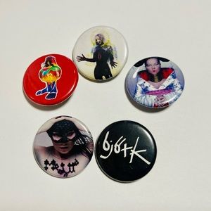 Björk Button Pack of 5